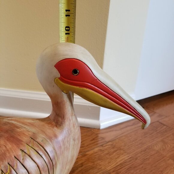 Pelican wood carving - artisan handmade - Picture 3 of 9